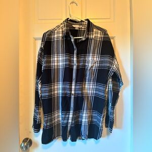 Old Navy Black and White Button Down Shirt
